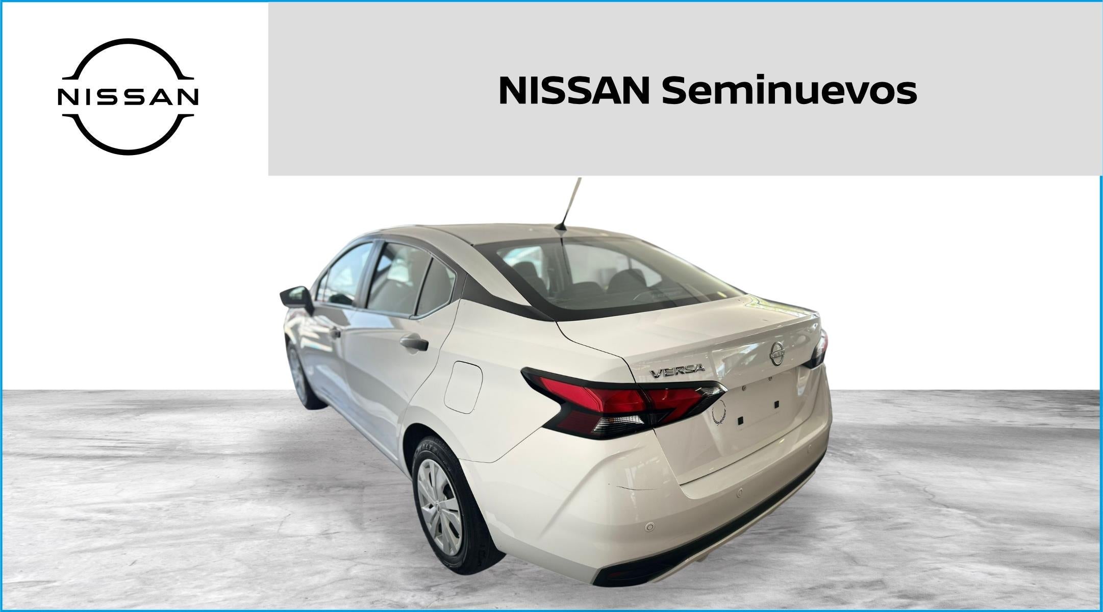 2024 Nissan Versa Base