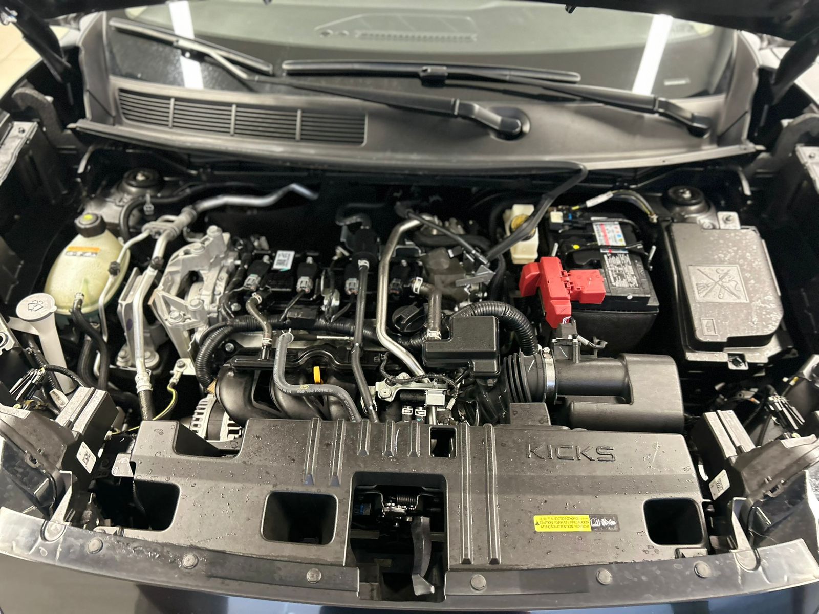 2025 Nissan Kicks Base