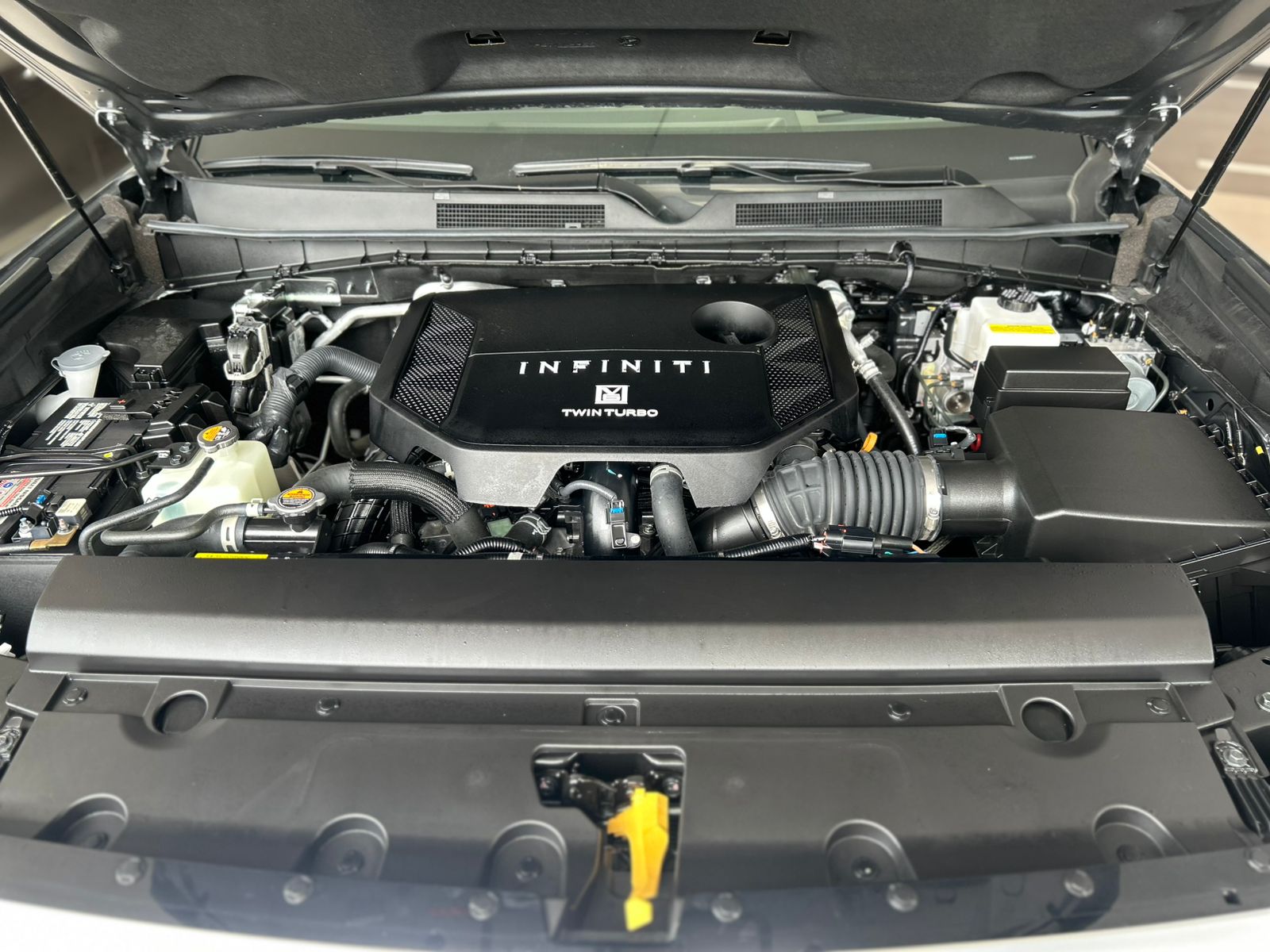 2025 INFINITI QX80 Base